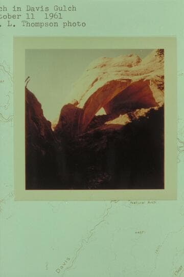Arch in Davis Gulch