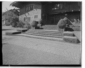 Go to image 3.