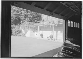 Go to image 4.