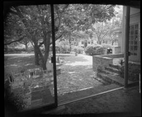 Go to image 4.