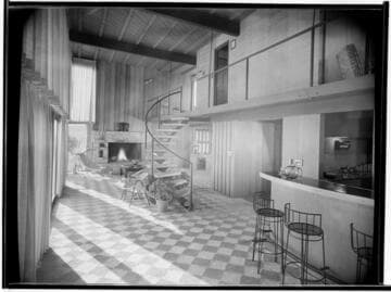 [Dining furniture]